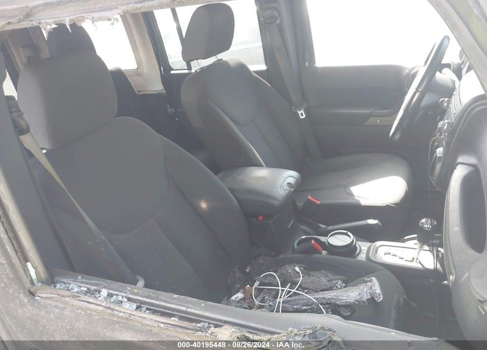 2015 JEEP WRANGLER UNLIMITED SPORT VIN: 1C4BJWDG9FL717374