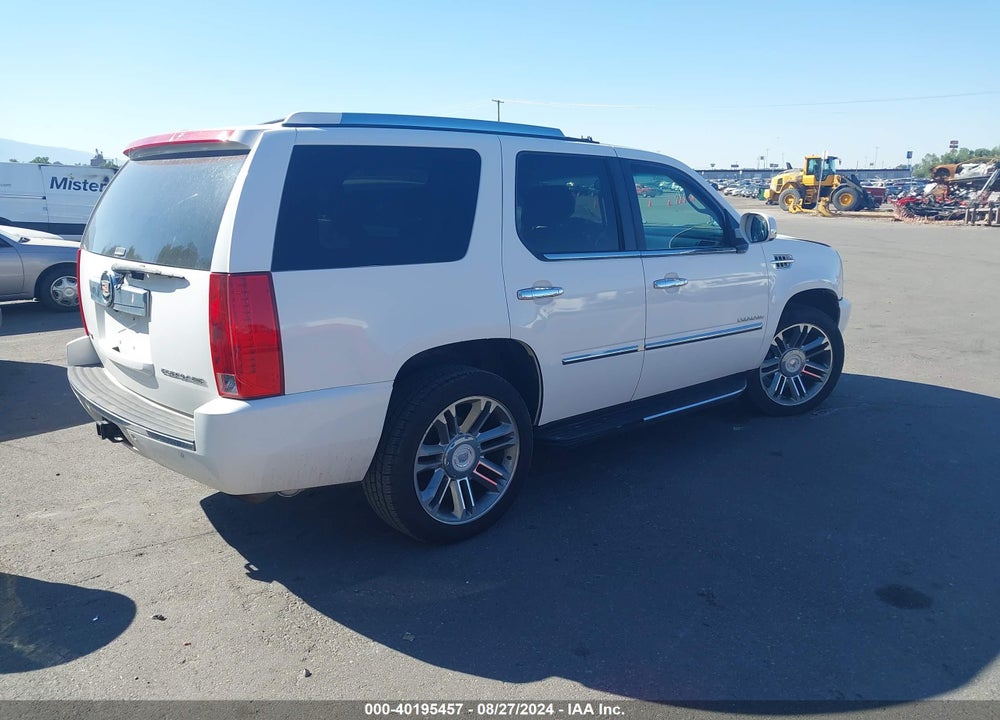 2010 CADILLAC ESCALADE LUXURY VIN: 1GYUKBEF0AR161377