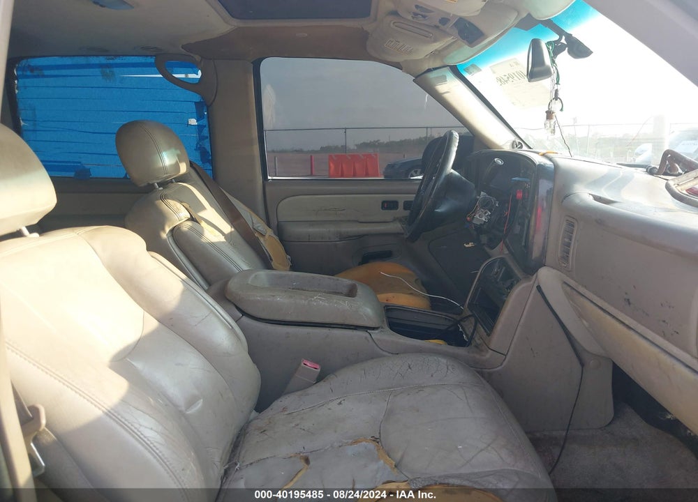 2003 CHEVROLET SUBURBAN 1500 LT VIN: 1GNEC16Z63J266878