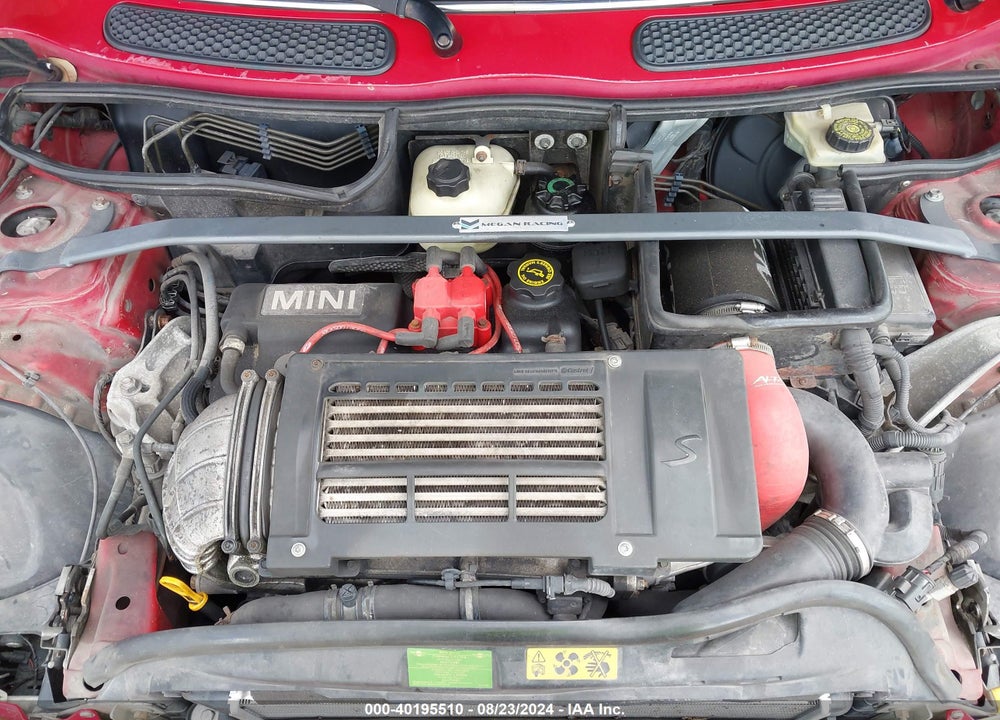 2004 MINI COOPER S VIN: WMWRE33454TD86427