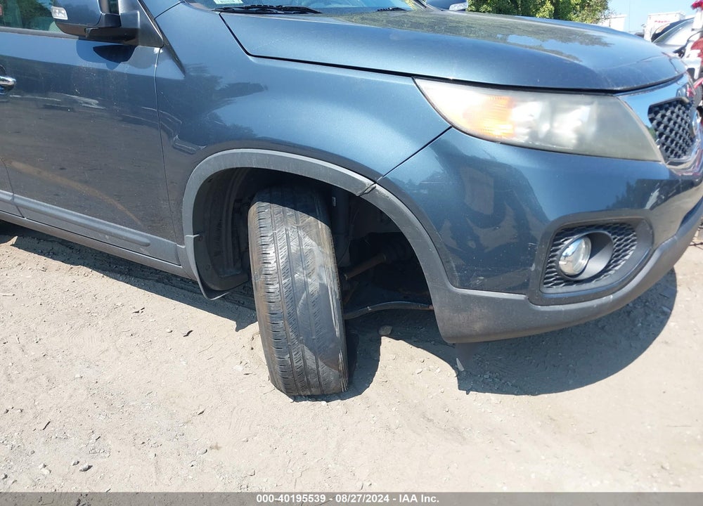 2011 KIA SORENTO LX VIN: 5XYKT4A1XBG048309