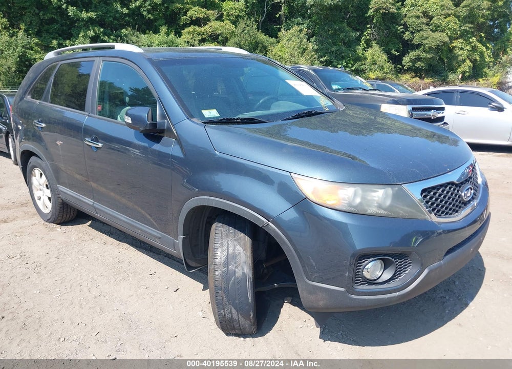 2011 KIA SORENTO LX VIN: 5XYKT4A1XBG048309