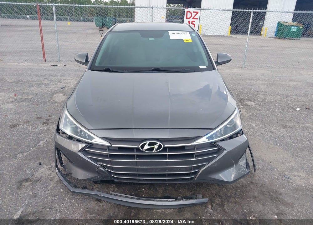 2019 HYUNDAI ELANTRA SE VIN: 5NPD74LF2KH497353