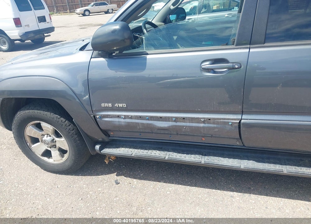 2005 TOYOTA 4RUNNER SR5 V8 VIN: JTEBT14R750053604