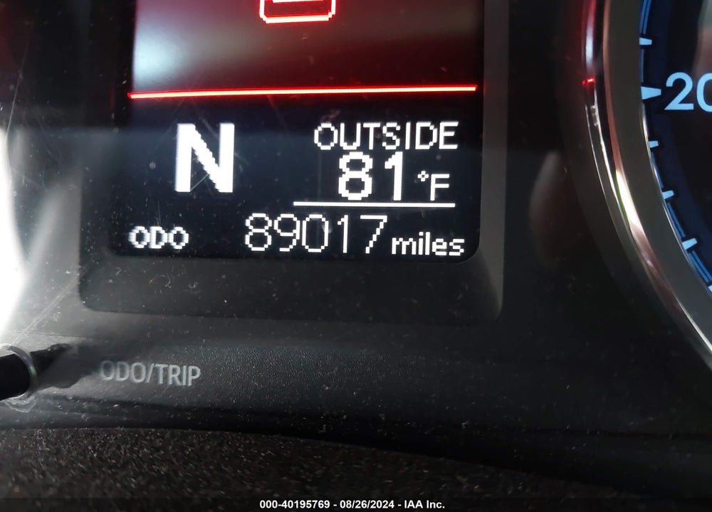 2018 TOYOTA COROLLA LE VIN: 5YFBURHE5JP820258