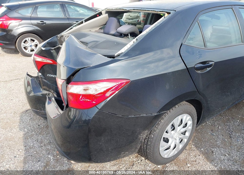 2018 TOYOTA COROLLA LE VIN: 5YFBURHE5JP820258