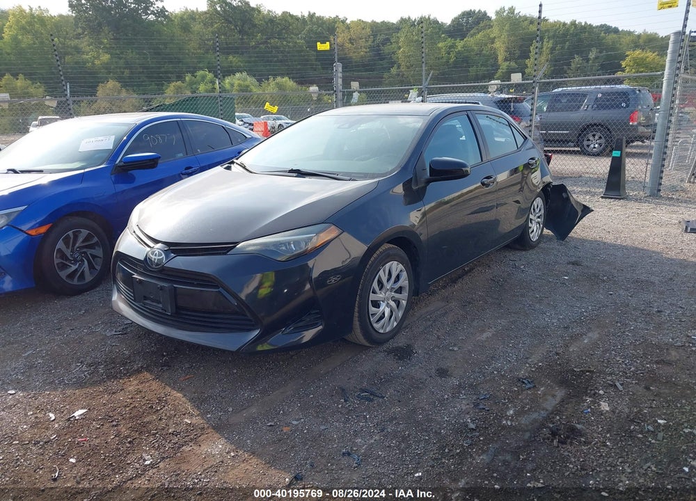 2018 TOYOTA COROLLA LE VIN: 5YFBURHE5JP820258