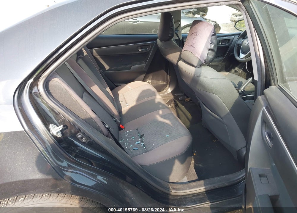 2018 TOYOTA COROLLA LE VIN: 5YFBURHE5JP820258
