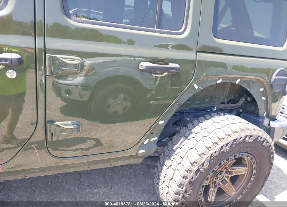 2020 JEEP WRANGLER UNLIMITED SAHARA 4X4 VIN: 1C4HJXEN2LW335565