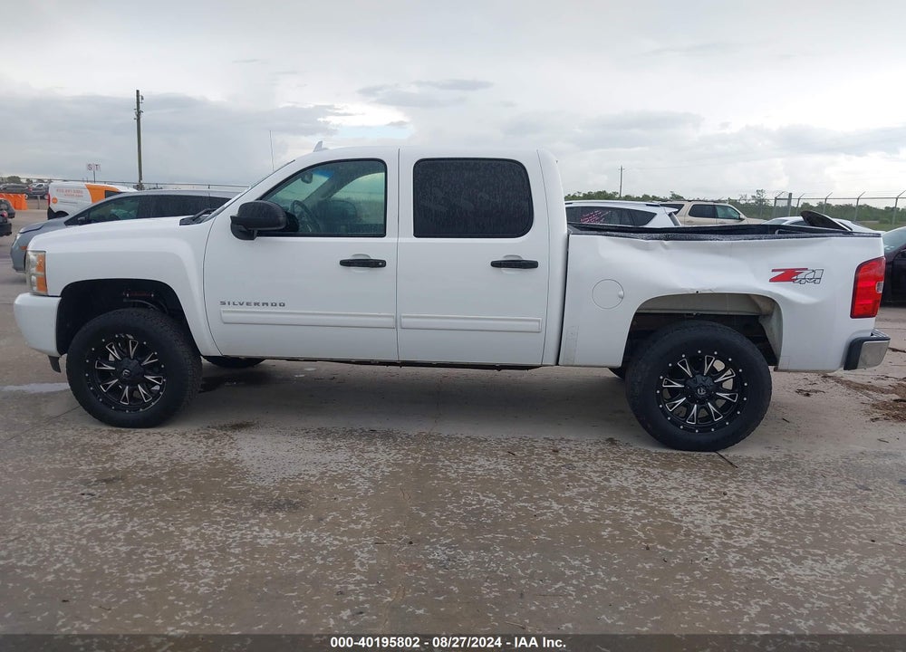 2011 CHEVROLET SILVERADO 1500 LT VIN: 3GCPKSE36BG128197