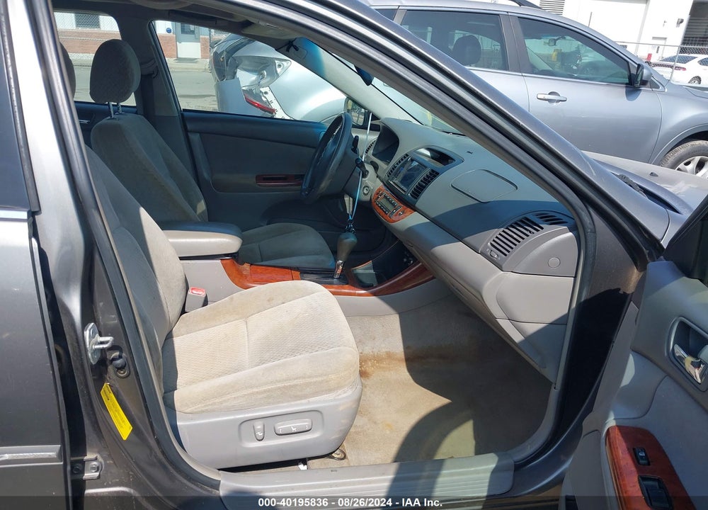 2004 TOYOTA CAMRY XLE V6 VIN: 4T1BF30K94U579946