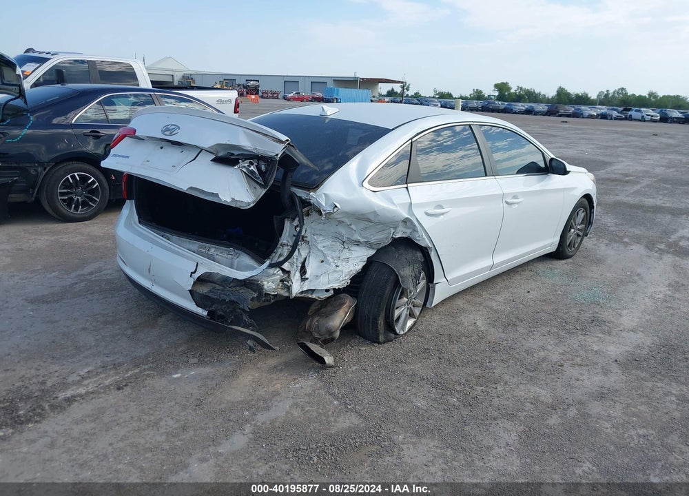 2017 HYUNDAI SONATA VIN: 5NPE24AFXHH461568