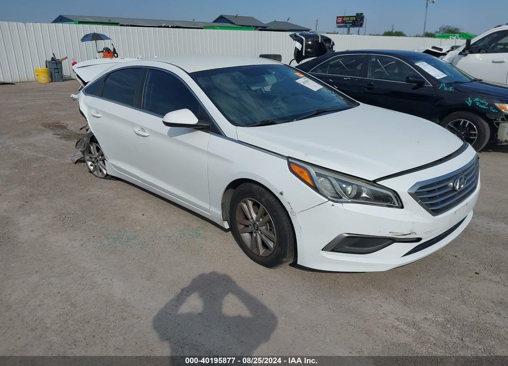 2017 HYUNDAI SONATA VIN: 5NPE24AFXHH461568