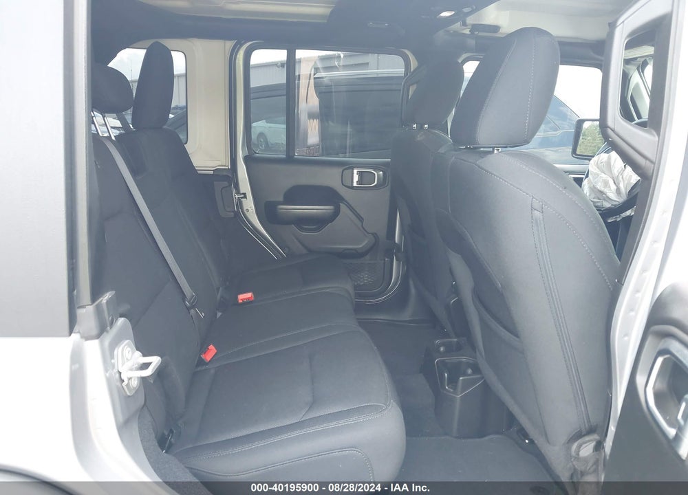 2018 JEEP WRANGLER UNLIMITED SPORT S 4X4 VIN: 1C4HJXDG1JW272216