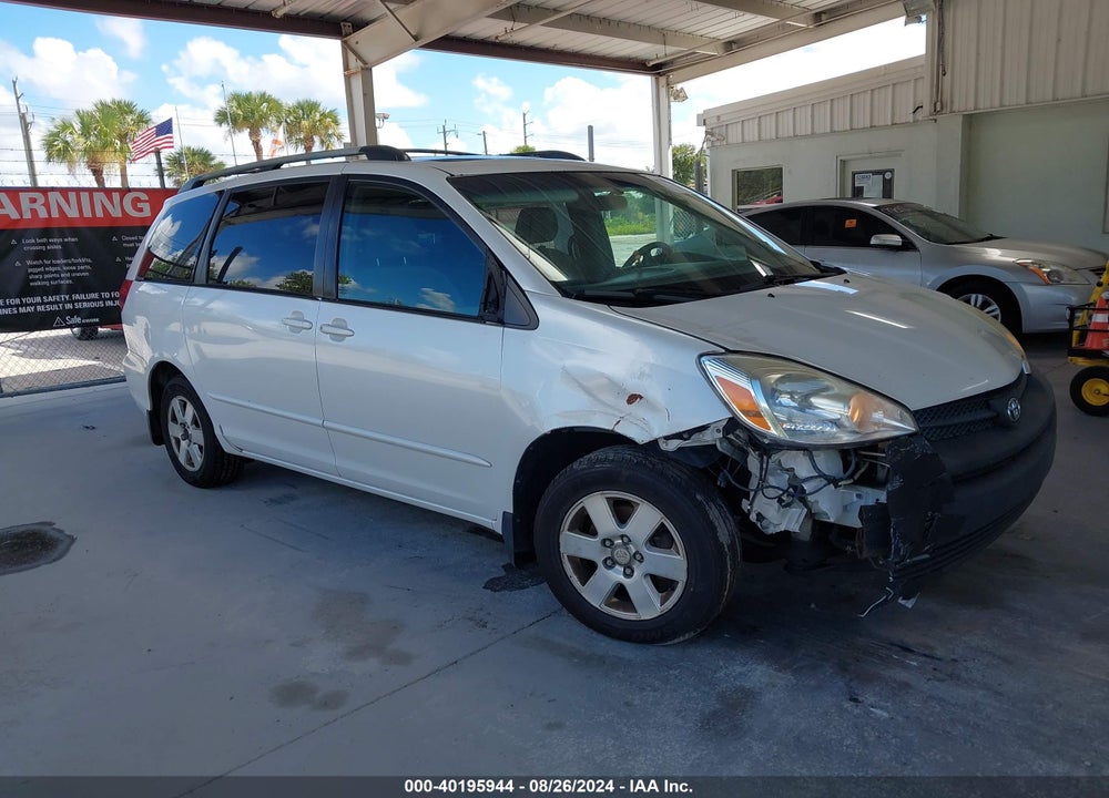 2004 TOYOTA SIENNA XLE VIN: 5TDZA22C54S177699
