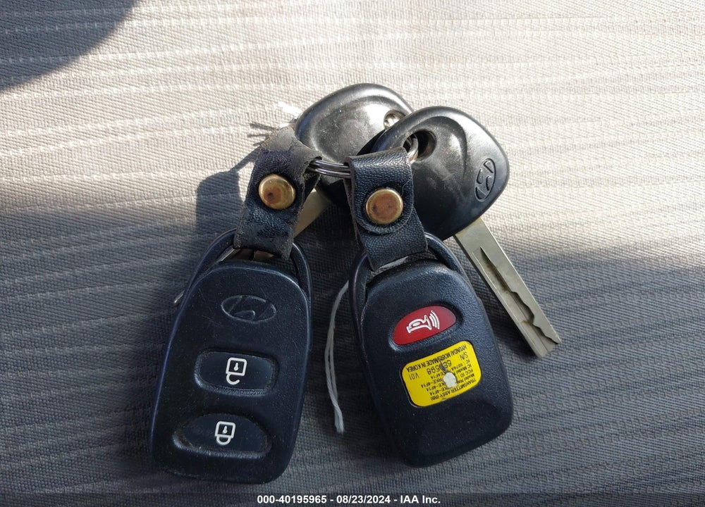 2017 HYUNDAI ACCENT SE VIN: KMHCT4AE8HU375625