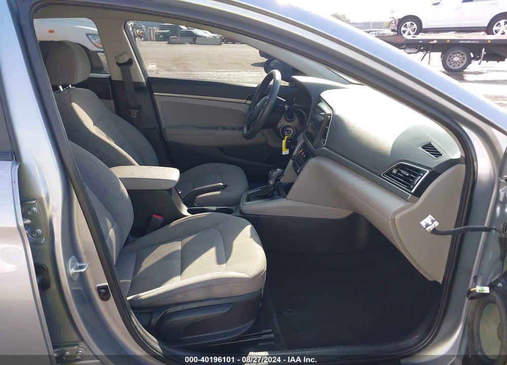 2017 HYUNDAI ELANTRA SE VIN: 5NPD74LF3HH192940