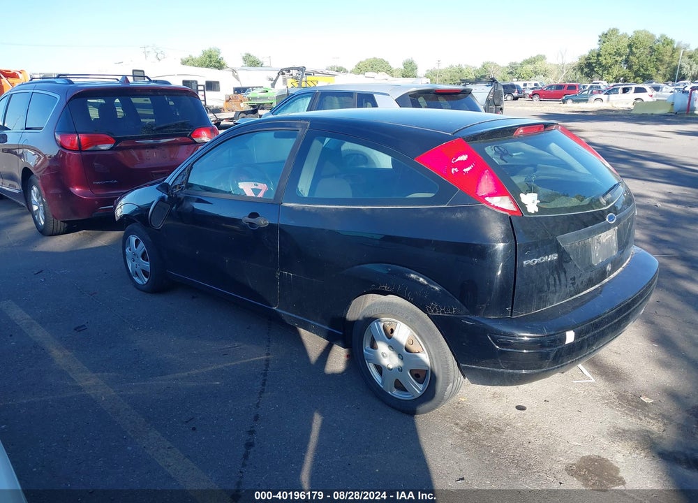 2005 FORD FOCUS ZX3 VIN: 3FAFP31N25R104102