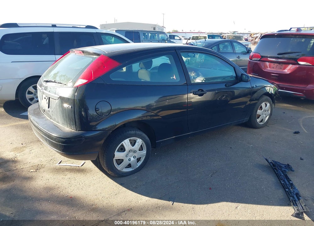 2005 FORD FOCUS ZX3 VIN: 3FAFP31N25R104102
