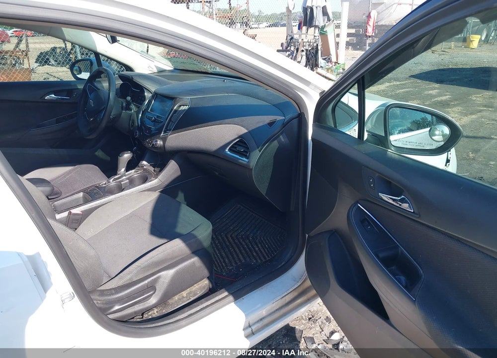 2017 CHEVROLET CRUZE LT AUTO VIN: 1G1BE5SM7H7185893