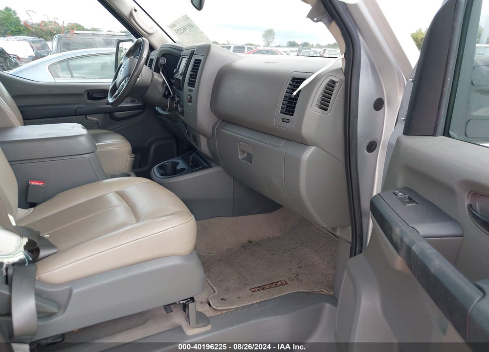 2018 NISSAN NV PASSENGER NV3500 HD SL V8 VIN: 5BZAF0AA8JN850473