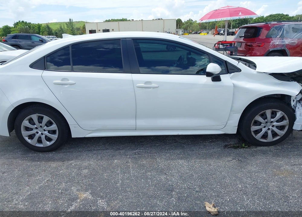 2022 TOYOTA COROLLA LE VIN: JTDEPMAE7N3026121