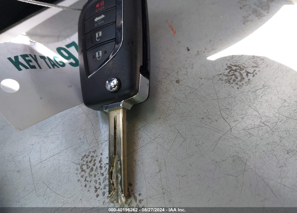 2022 TOYOTA COROLLA LE VIN: JTDEPMAE7N3026121