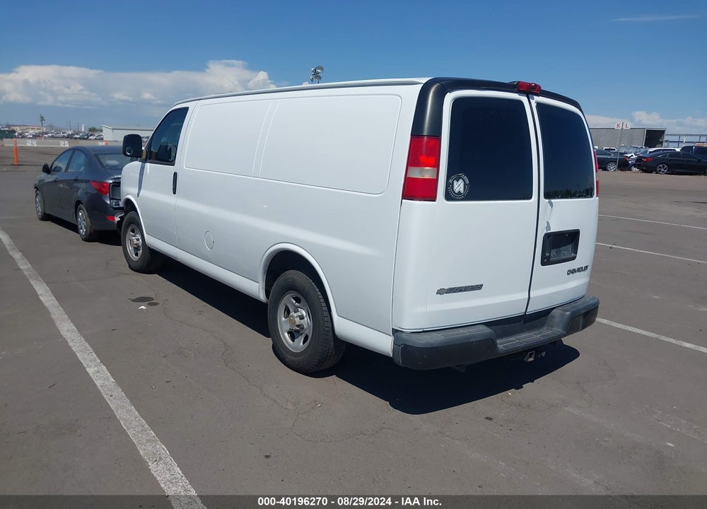 2005 CHEVROLET EXPRESS VIN: 1GCFG15X151190930