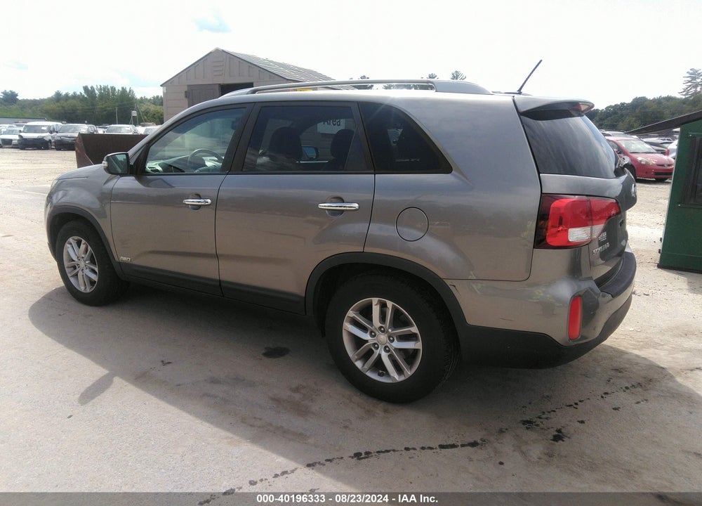 2014 KIA SORENTO LX VIN: 5XYKTCA61EG443022