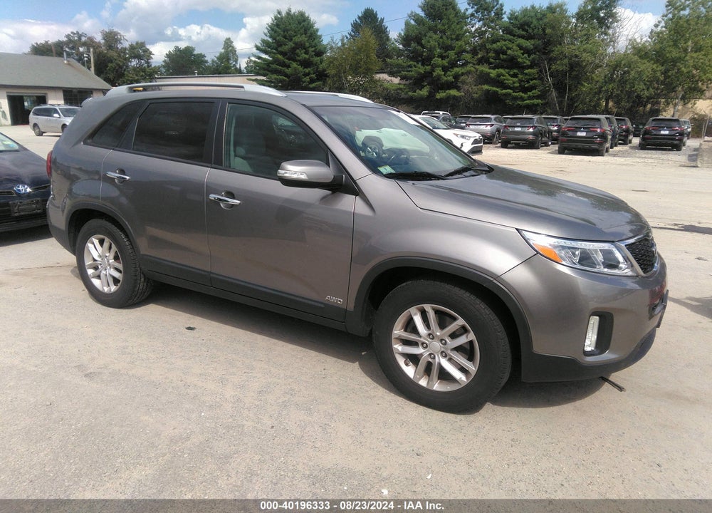 2014 KIA SORENTO LX VIN: 5XYKTCA61EG443022