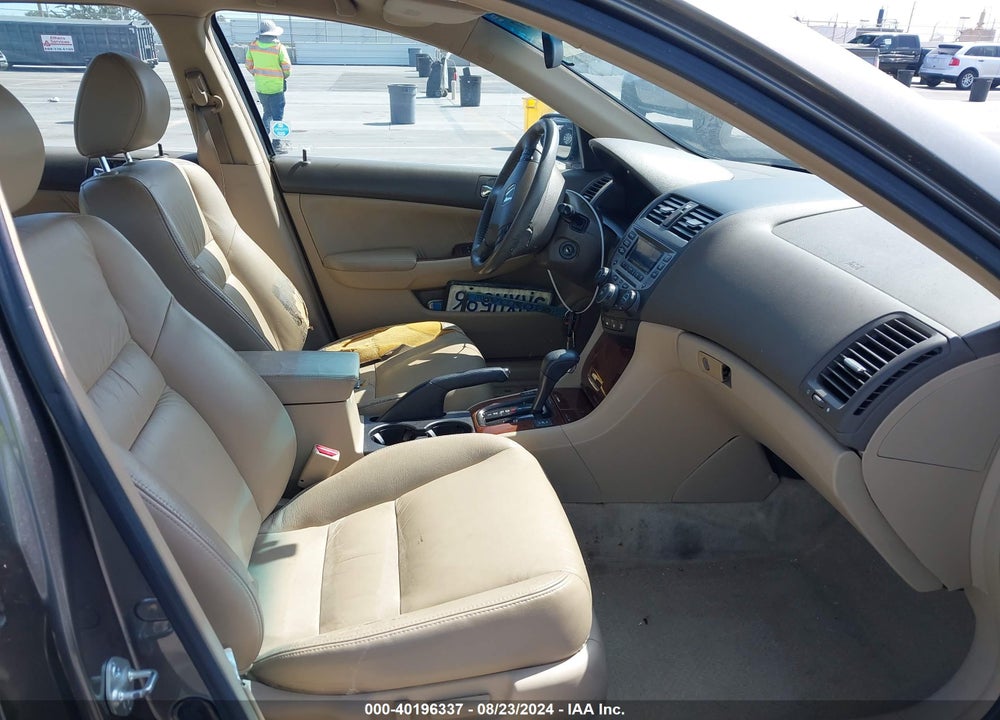 2006 HONDA ACCORD 3.0 EX VIN: 1HGCM66506A008028