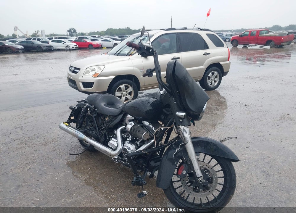 2014 HARLEY-DAVIDSON FLHX STREET GLIDE VIN: 1HD1KBM16EB625395