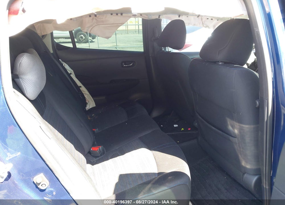 2021 NISSAN LEAF SV 40 KWH VIN: 1N4AZ1CV8MC556851