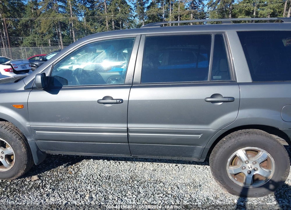 2008 HONDA PILOT SE VIN: 5FNYF18318B047332