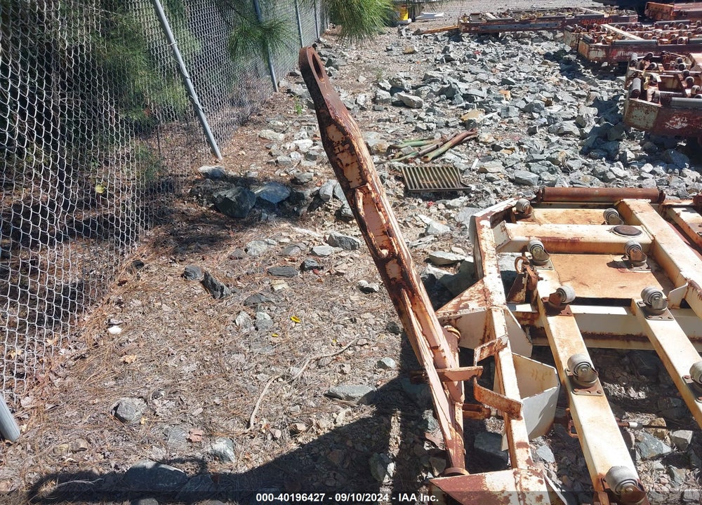 2000 EQUIPMENT GSE 2225 VIN: 00000000000196403