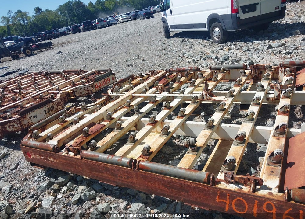 2000 EQUIPMENT GSE 2225 VIN: 00000000000196403