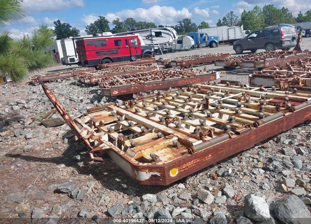 2000 EQUIPMENT GSE 2225 VIN: 00000000000196403
