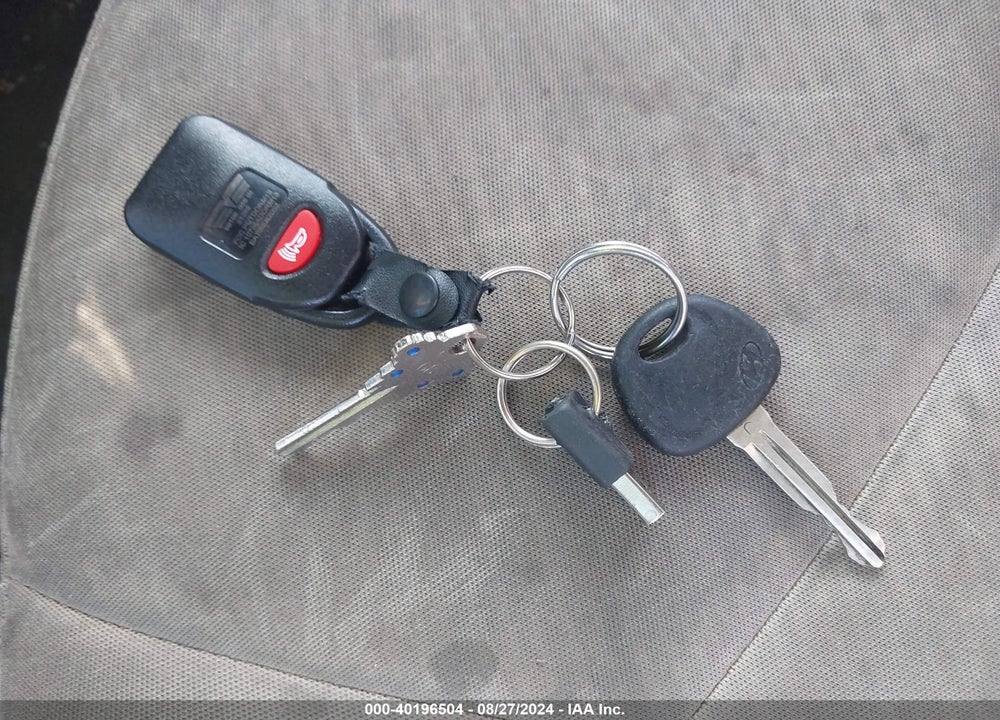 2013 HYUNDAI ELANTRA GLS VIN: 5NPDH4AE3DH207051