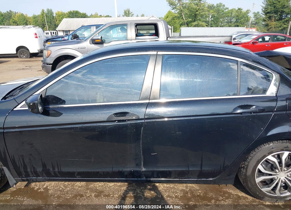 2009 HONDA ACCORD 2.4 LX VIN: 1HGCP26319A078852
