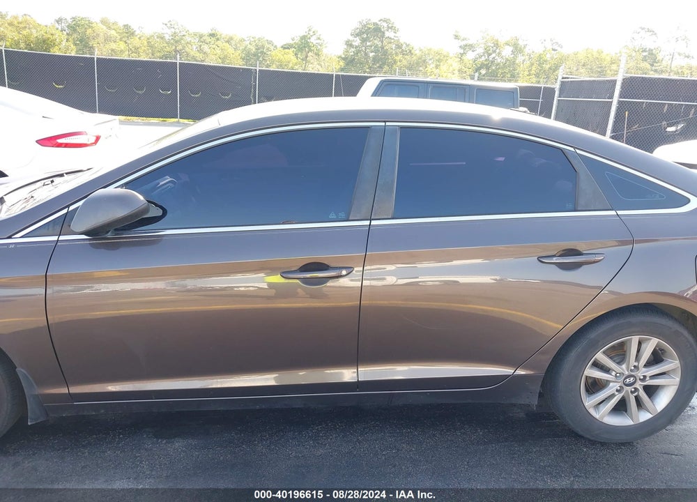 2015 HYUNDAI SONATA SE VIN: 5NPE24AF6FH164827