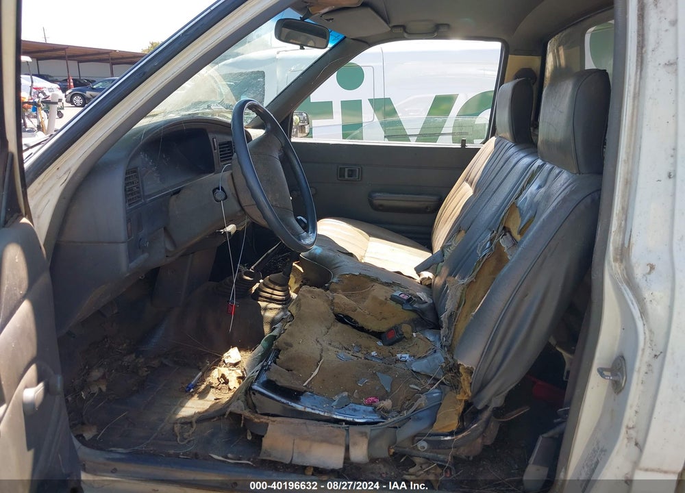 1990 TOYOTA PICKUP 1/2 TON SHT WHEELBASE DLX VIN: JT4RN01P5L7039229