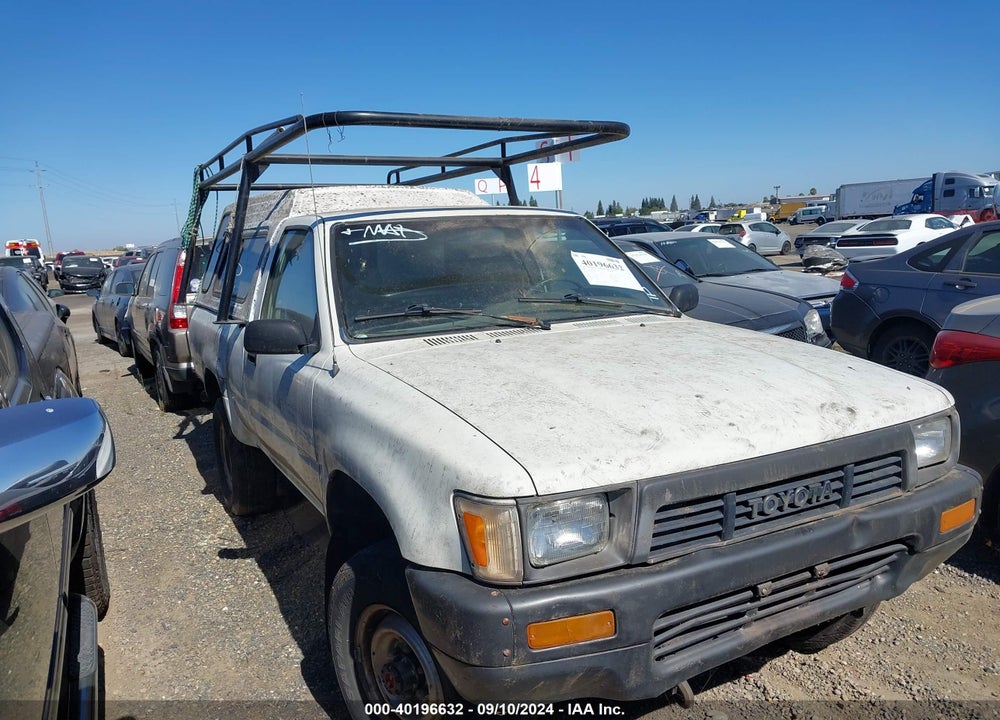1990 TOYOTA PICKUP 1/2 TON SHT WHEELBASE DLX VIN: JT4RN01P5L7039229