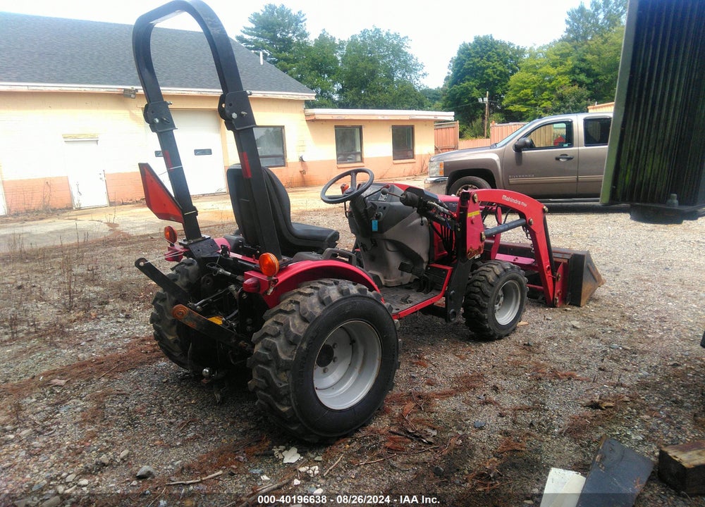 2017 MAHINDRA MAX 26 XL VIN: 26MG161072619