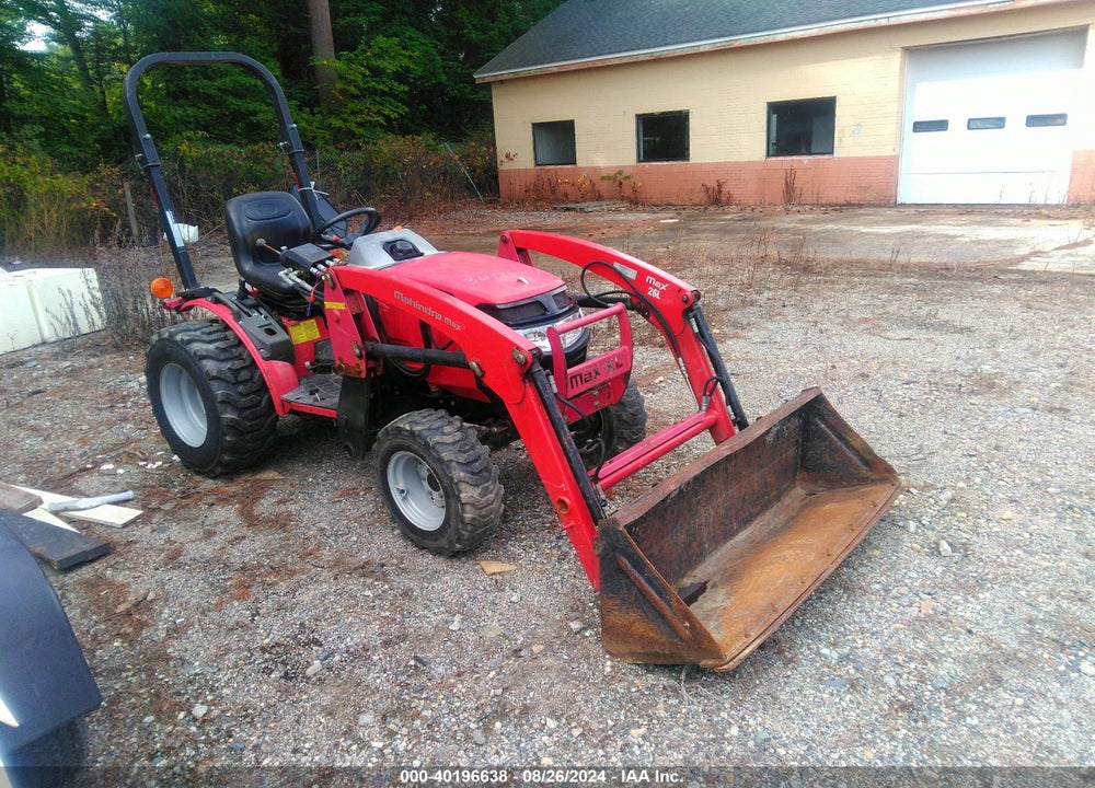 2017 MAHINDRA MAX 26 XL VIN: 26MG161072619