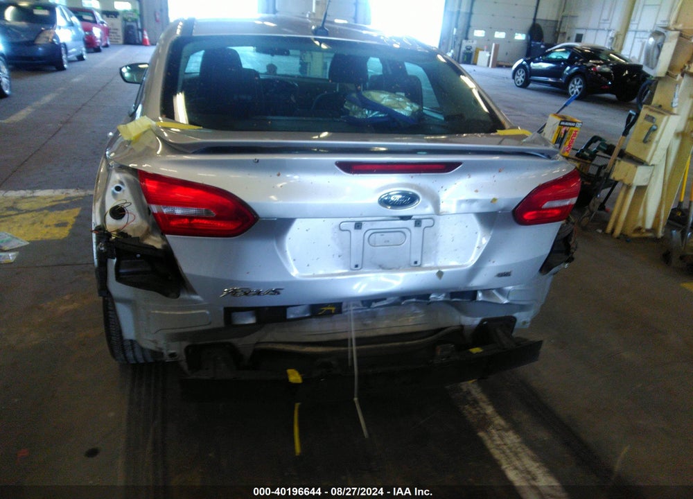 2015 FORD FOCUS SE VIN: 1FADP3F2XFL302965