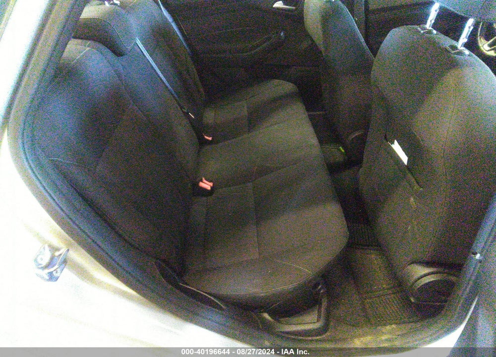 2015 FORD FOCUS SE VIN: 1FADP3F2XFL302965