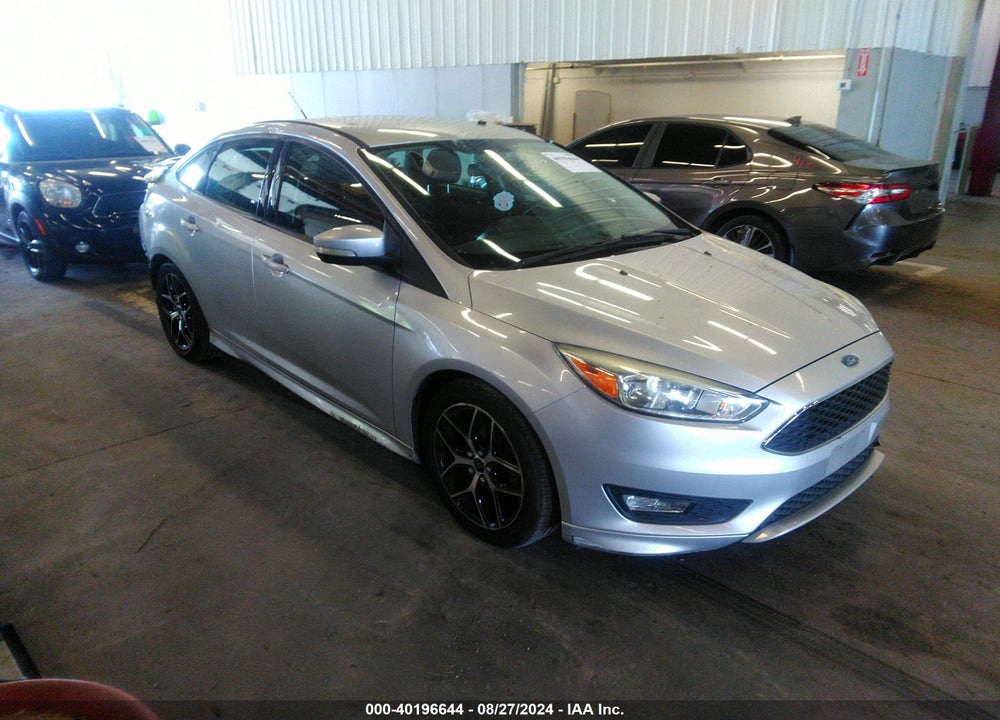 2015 FORD FOCUS SE VIN: 1FADP3F2XFL302965