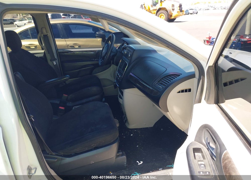2011 DODGE GRAND CARAVAN EXPRESS VIN: 2D4RN4DG1BR737940