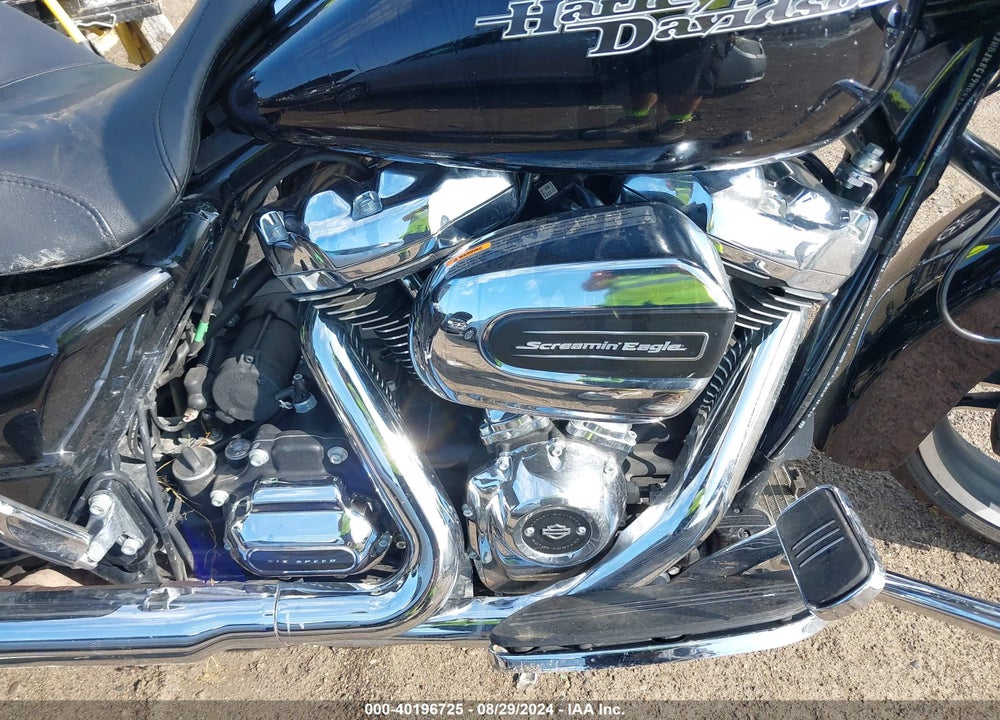 2017 HARLEY-DAVIDSON FLHXS STREET GLIDE SPECIAL VIN: 1HD1KRC19HB666134