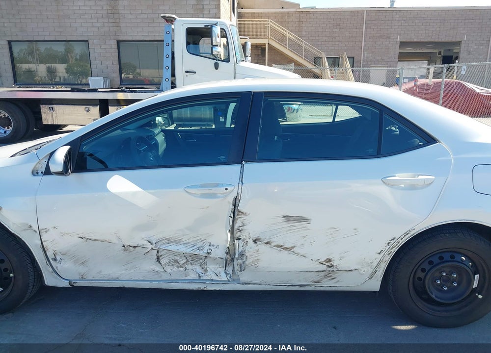 2018 TOYOTA COROLLA LE VIN: 5YFBURHE9JP748027